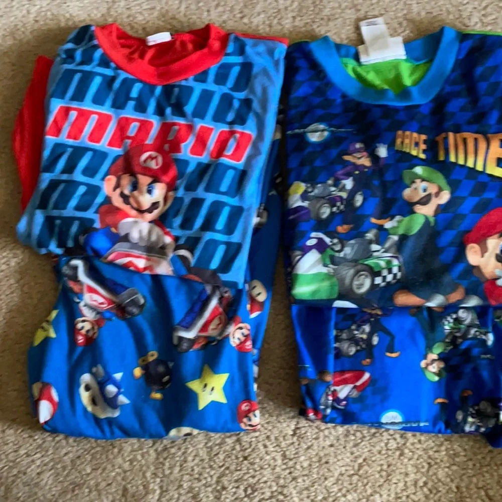 **Two sets! boys 10. Two Short sleeve Mario and two pants smoke free
